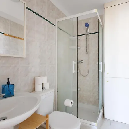 Bngo L Amber L 2ch, 6 Personnes, Centre * Cannes